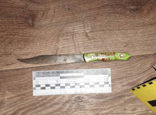 Кривавий конфлікт у сільраді: 39-річний чоловік поранив голову громади ножем фото
