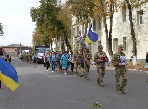 У Лебединській громаді провели в останню путь сержанта Віктора Яковенка фото