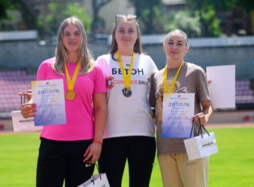 Сумські легкоатлети здобули п'ять медалей на Чемпіонаті України фото Сумські легкоатлети здобули п'ять медалей на Чемпіонаті України фото