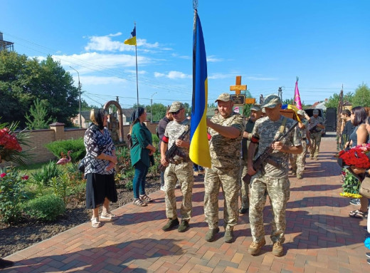 У Сумах попрощалися із загиблим захисником Фаридом Хусейном фото У Сумах попрощалися із загиблим захисником Фаридом Хусейном фото