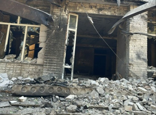 Ворожий обстріл Сум: є поранений та руйнування (фото) фото