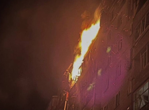 росія атакувала Суми десятьма шахедами за годину: є влучання в житлові будинки і поранені фото росія атакувала Суми десятьма шахедами за годину: є влучання в житлові будинки і поранені фото