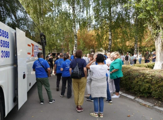 Через обстріли з Сум евакуювали дітей з дитбудинку фото