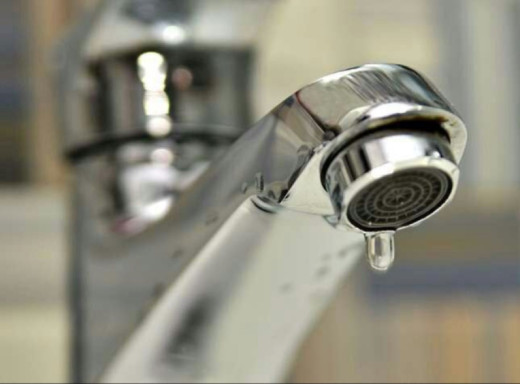 У Сумах через аварію тимчасово відключили воду – перелік адрес фото