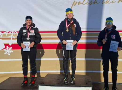 Чотири медалі на двох: сумські лижниці підкорили п'єдестал Континентального Кубка фото