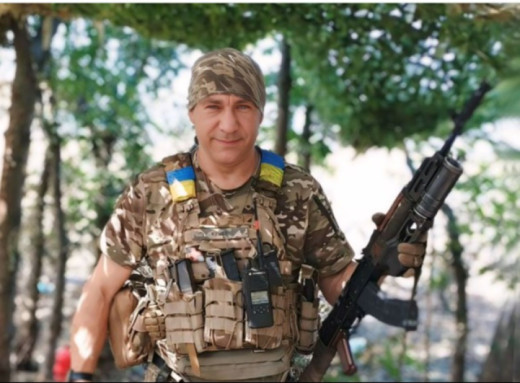 Донька загиблого захисника з Глухівщини просить підписати петицію за батька-героя України фото Донька загиблого захисника з Глухівщини просить підписати петицію за батька-героя України фото