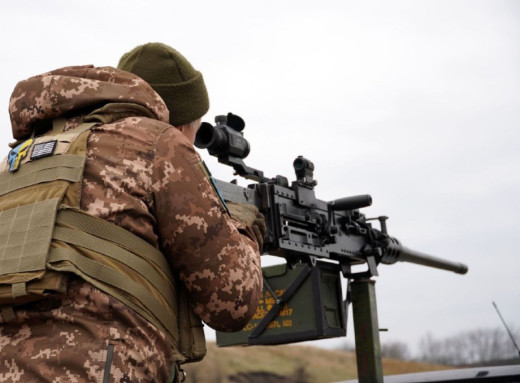У Конотопі під час роботи ППО поранено 79-річного чоловіка фото