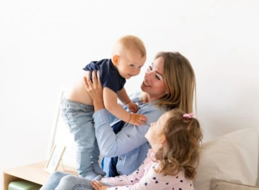 5 причин, чому сучасним мамам складніше виховувати дітей фото