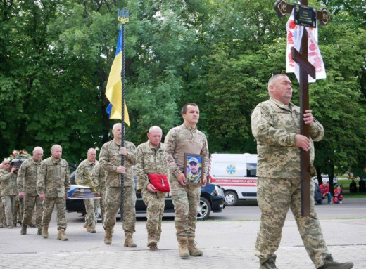 Ромни попрощалися із загиблим захисником Антоном Кибою фото