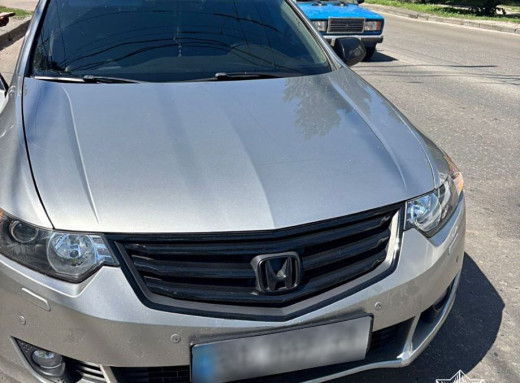 У Сумах на Металургів пішохід потрапив під колеса автомобіля фото