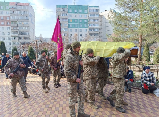 Сумська громада провела в останню путь двох захисників України фото