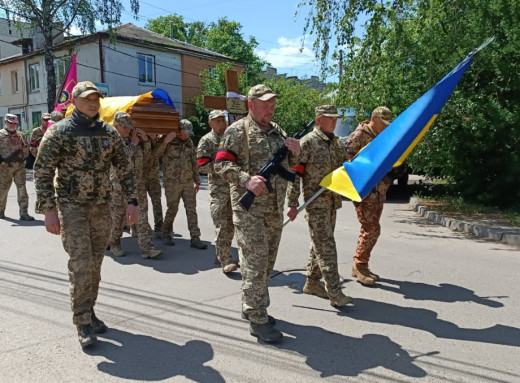 Суми попрощалися з полеглим Героєм Богданом Рудикою фото Суми попрощалися з полеглим Героєм Богданом Рудикою фото