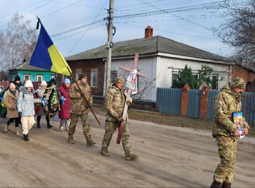 У Лебедині попрощалися із захисником Андрієм Можаром фото