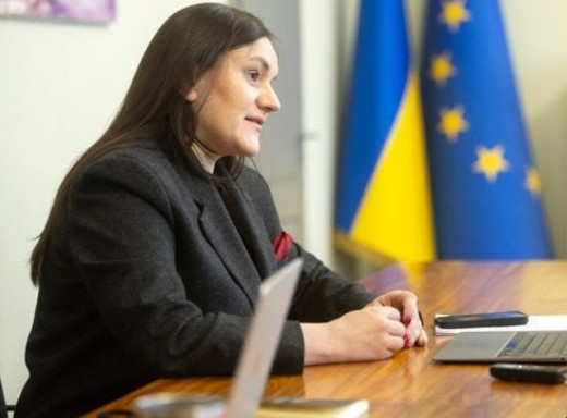 Бережна: 71% українців досі регулярно споживають російськомовний контент фото