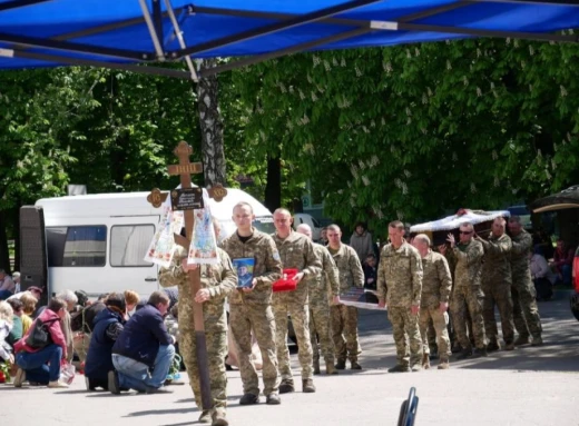 Роменці попрощалися із захисником Олександром Багметом фото