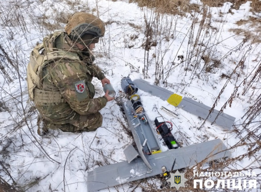 На Сумщині вибухотехніки знешкодили російський безпілотник фото