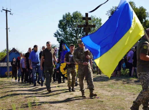 На Охтирщині попрощалися із Олексієм Голосовим, який загинув на Донбасі фото