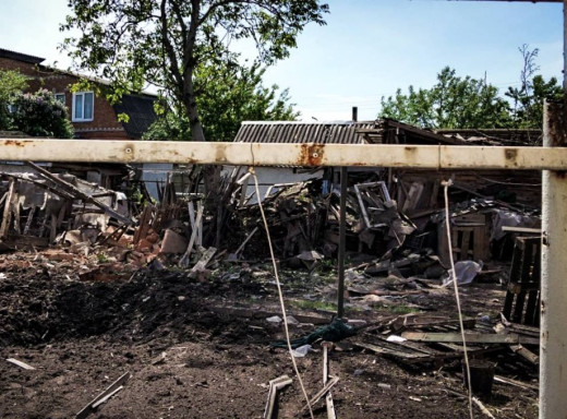 Рятували поранених та гасили вогонь: патрульні показали перші хвилини після обстрілу Сум фото