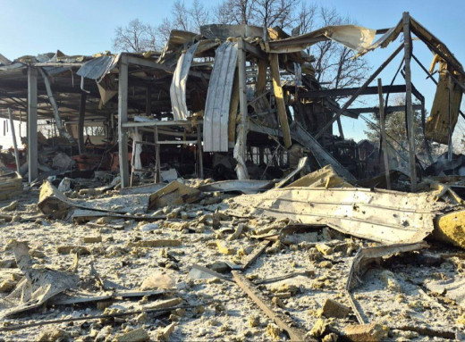 У Березівській громаді на Сумщині через ракетний удар зруйноване підприємство фото