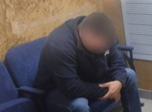У Конотопі чоловіка вдарили цеглиною та пограбували: підозрюваного заарештували фото