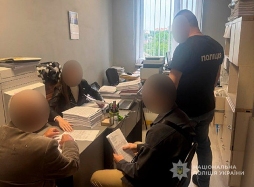 На Сумщині викрили «благодійників», які привласнили понад 1,6 млн грн пожертв фото На Сумщині викрили «благодійників», які привласнили понад 1,6 млн грн пожертв фото