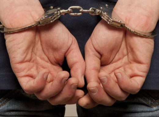 На Сумщині чоловіка засуджено до 3 років позбавлення волі за спробу підкупити поліцію фото