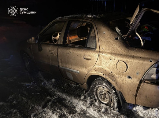 Атака БпЛА на Шосткинський район: рятувальники гасили пожежу під загрозою повторних ударів фото