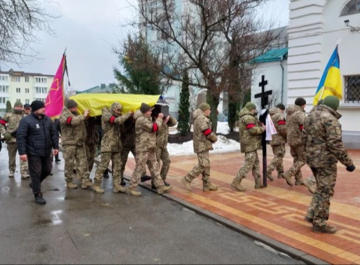 Сум’яни попрощались із захисником Олександром Грінченком фото