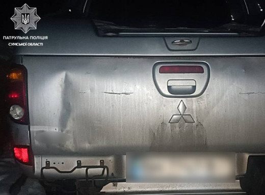 У Сумах розшукали водійку, яка пошкодила припарковане авто та втекла фото