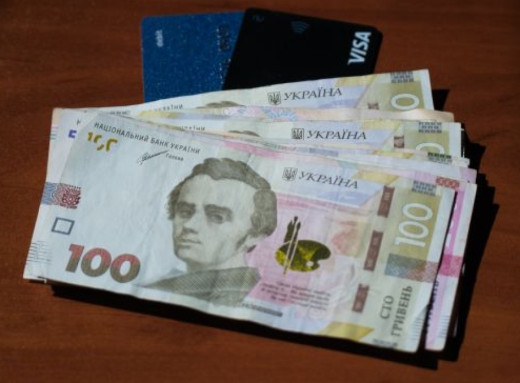 Виплати до Дня Незалежності: хто отримає автоматично, а кому доведеться йти до Пенсійного фонду фото