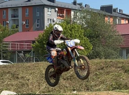 Юна спортсменка з Конотопа здобула бронзу на Чемпіонаті України з мотокросу фото Юна спортсменка з Конотопа здобула бронзу на Чемпіонаті України з мотокросу фото