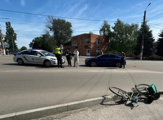 В Охтирці 22-річний водій збив 85-річного велосипедиста фото В Охтирці 22-річний водій збив 85-річного велосипедиста фото
