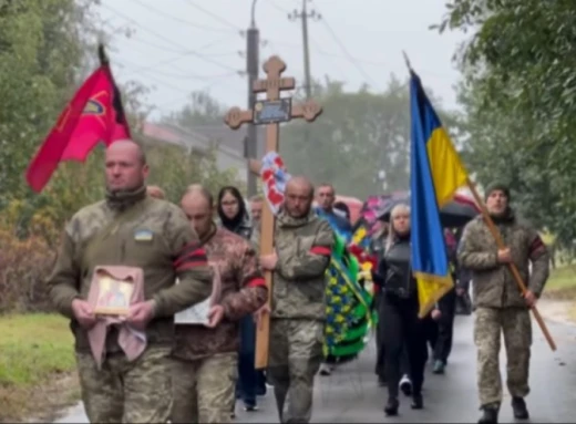 У Путивлі попрощалися із захисником Олександром Яроцьким фото