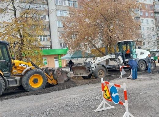 Сумські шляховики ремонтують дві вулиці на Дев’ятці фото