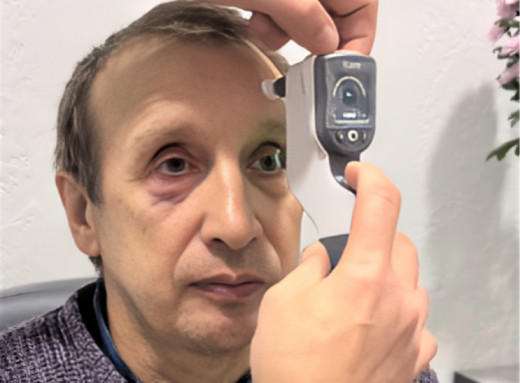 Офтальмологічний центр у Сумах отримав сучасний тонометр для безболісної діагностики глаукоми фото