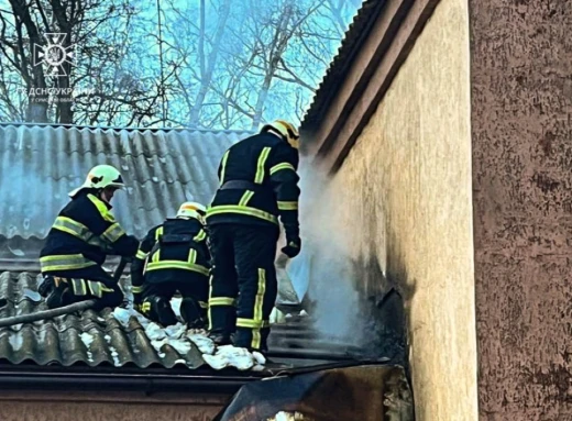 Пожежники ліквідували загоряння будинку культури на Роменщині фото