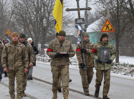 У Тростянці попрощалися із героєм Олексієм Горбуновим фото