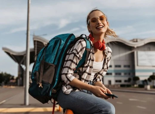 Без валіз та переплати за багаж: як подорожувати з одним рюкзаком фото