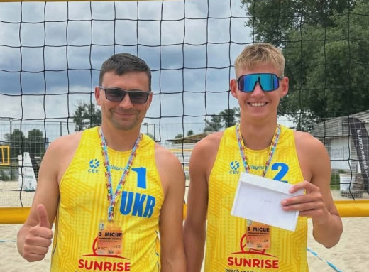 Шосткинський волейболіст завоював третє місце на етапі чемпіонату України фото