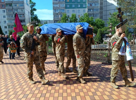 Сумська громада попрощалася із загиблим захисником Віталієм Лушпою фото Сумська громада попрощалася із загиблим захисником Віталієм Лушпою фото
