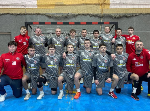 Сумська команда бореться за медалі чемпіонату України з гандболу фото