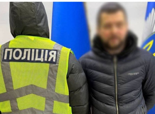 У Києві шахрай ошукав людей на майже 800 000 грн, продаючи неіснуючі генератори фото