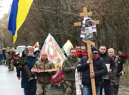 У Кролевці попрощалися із бойовим полковником фото