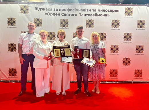 Сумська Центральна міська лікарня – дворазовий лауреат медичної премії "Орден Святого Пантелеймона" фото