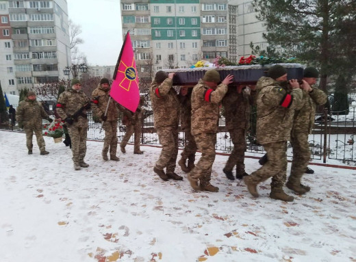 Сум’яни попрощалися із захисником Дмитром Шерстюком фото