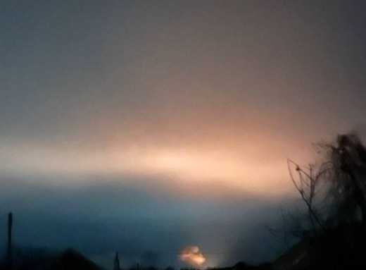 Суми ввечері під атакою шахедів фото