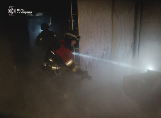 Рятувальники ліквідували масштабні пожежі в Сумах та Конотопі (відео) фото