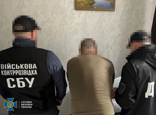 На Сумщині викрили посадовця військової частини, який привласнював «бойові» виплати фото