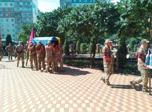 Сум’яни попрощалися із захисником Андрієм Ребенком фото