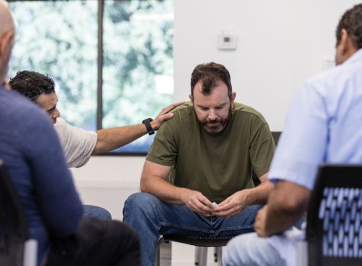 Реакція на травму чи грубість: психологиня пояснила, як розпізнати ПТСР та правильно на нього реагувати фото